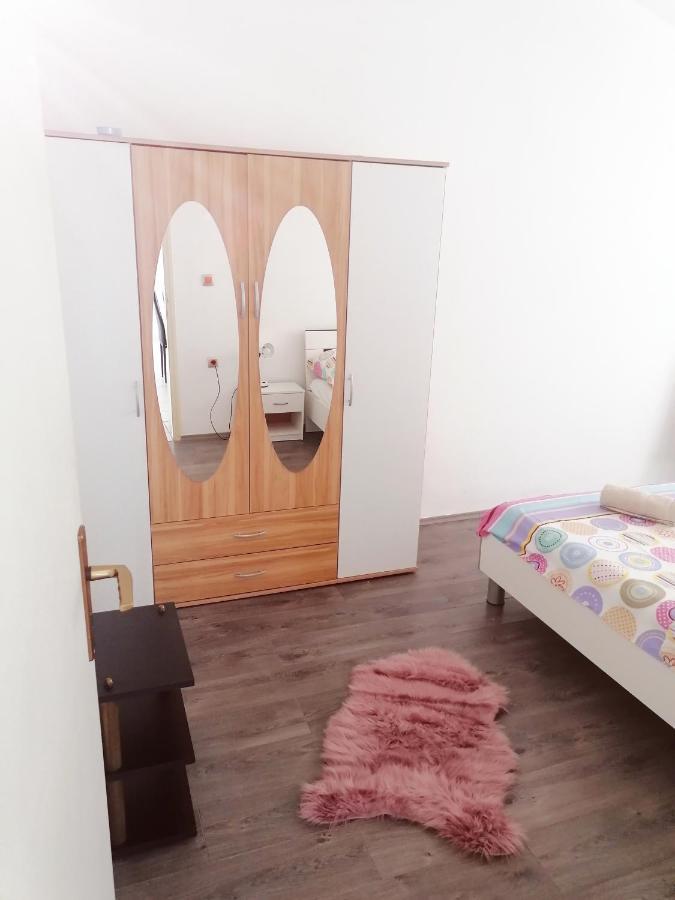 דירות Sveti Vid-Miholjice Apartman Vil מראה חיצוני תמונה