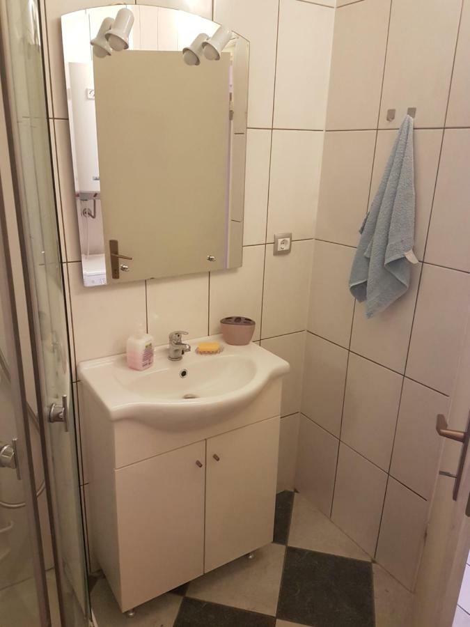 דירות Sveti Vid-Miholjice Apartman Vil מראה חיצוני תמונה